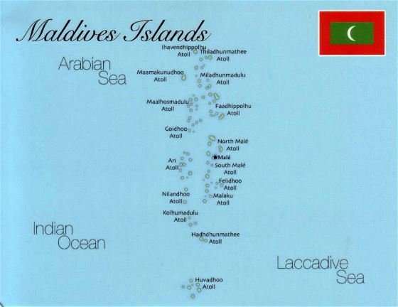 Detallado mapa de Maldivas con bandera