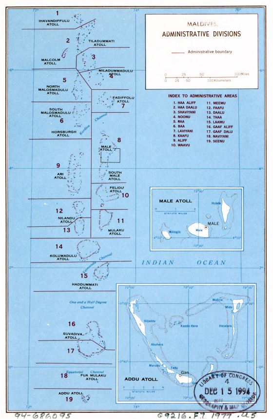 Grande mapa de administrativas divisiones de Maldivas - 1977