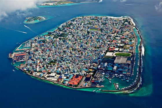 Grande foto panorámica de la ciudad de Malé