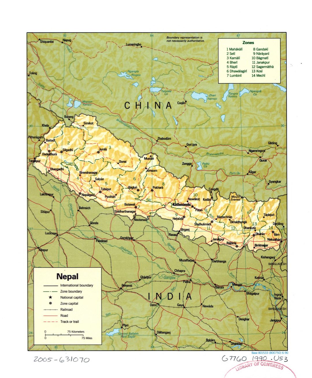 Grande detallado mapa político y administrativo de Nepal con socorro, carreteras, ferrocarriles y principales ciudades - 1990
