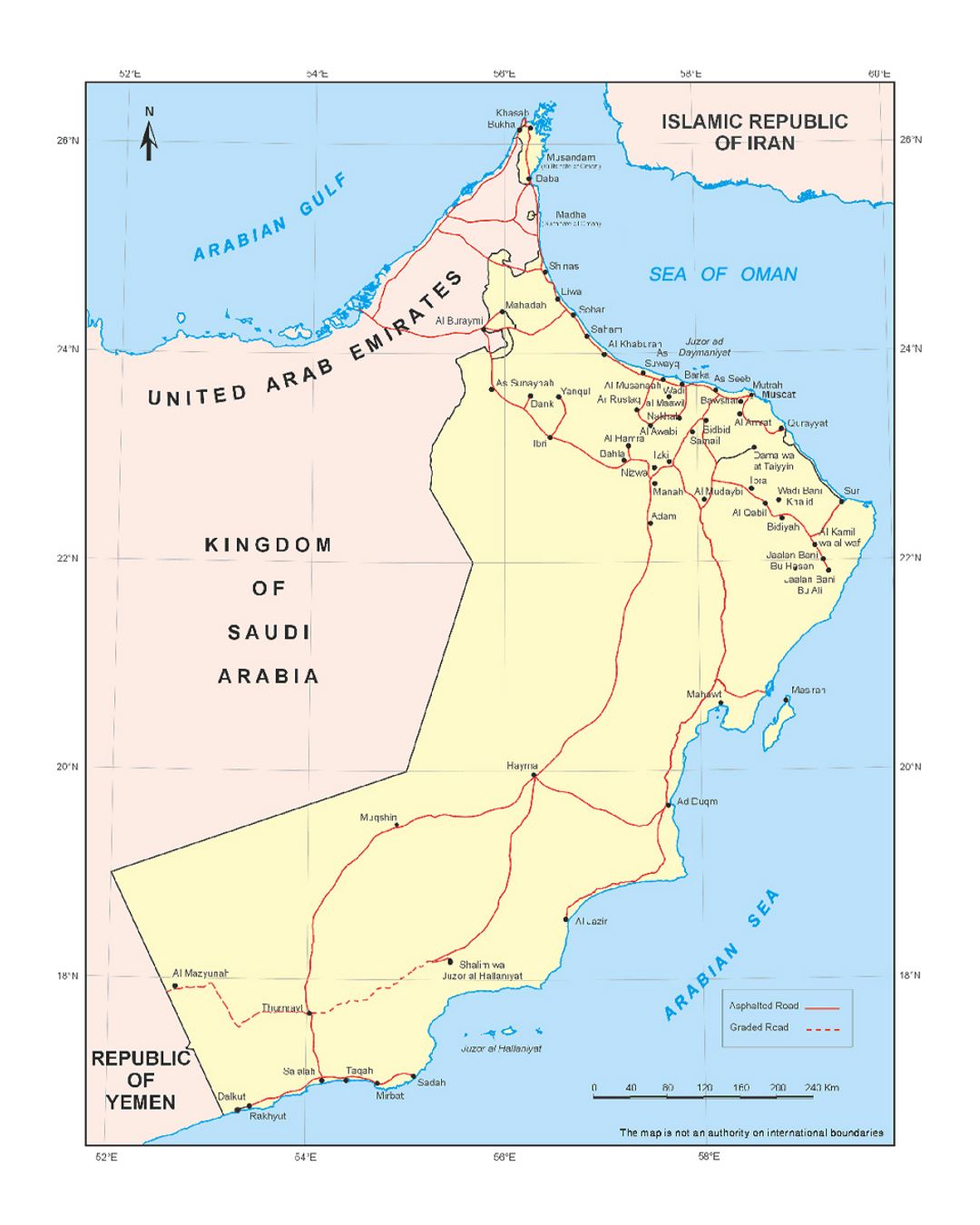 Detallado mapa de Omán con carreteras y ciudades