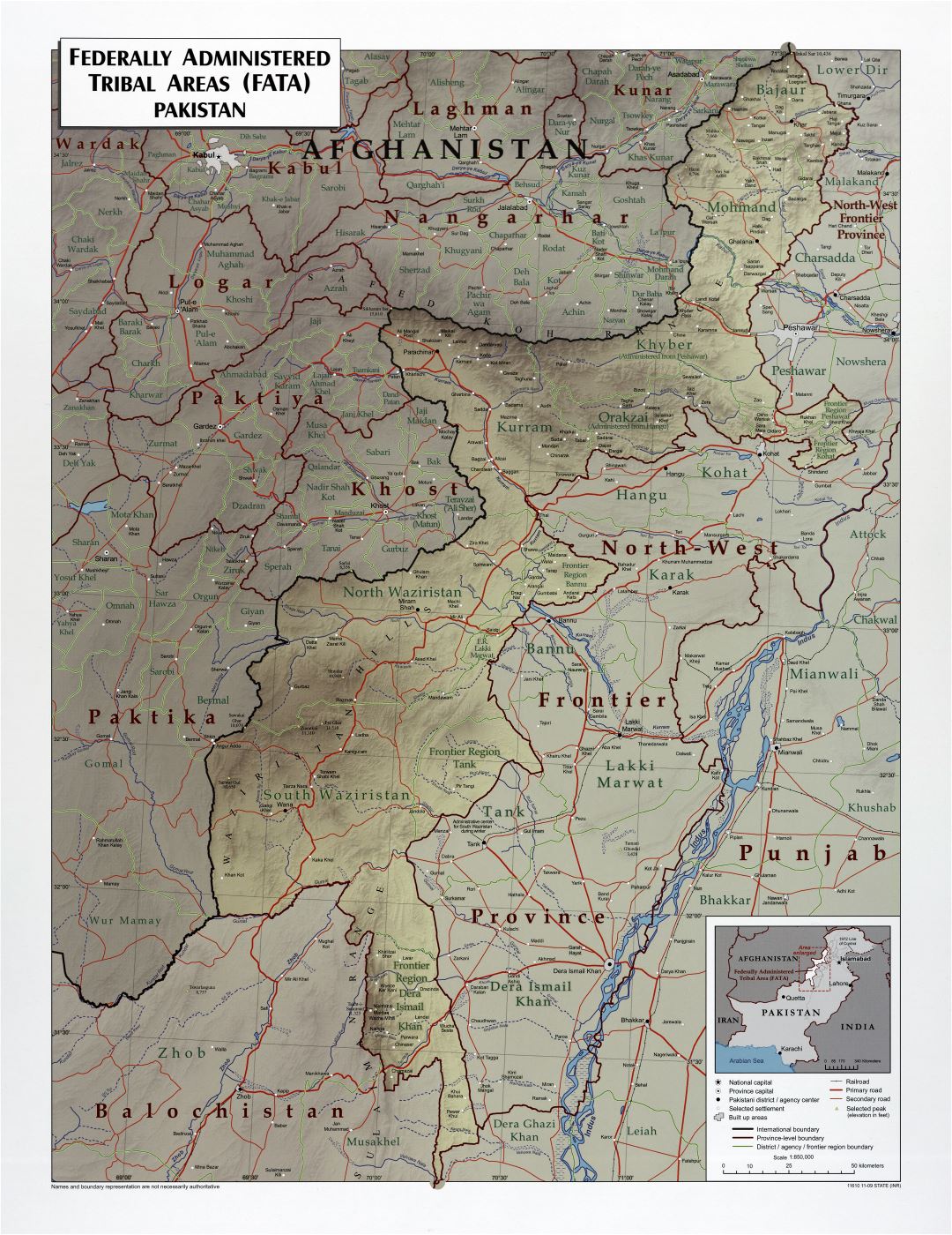 A gran escala detallado mapa de áreas tribales administradas por el gobierno federal (FATA) de Pakistán con socorro, carreteras, ferrocarriles y ciudades - 2009