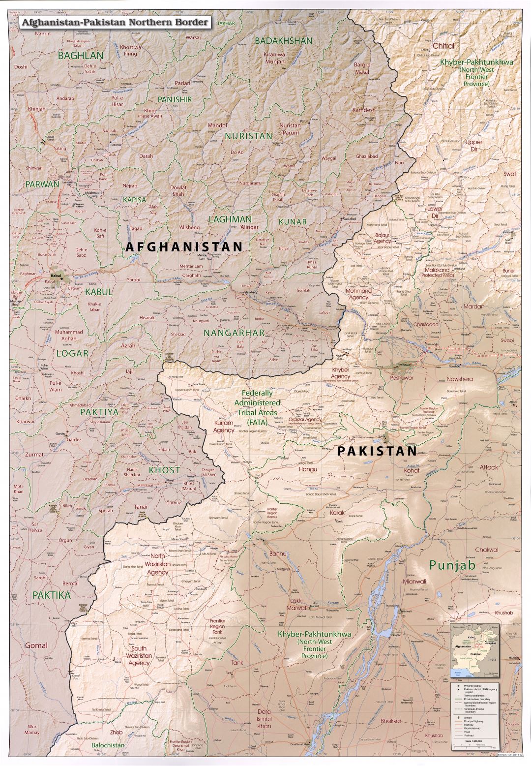 Grande detallado mapa de la frontera norte de Afganistán y Pakistán con relieve, administrativas divisiones, carreteras, ferrocarriles, aeródromos y todas ciudades - 2010