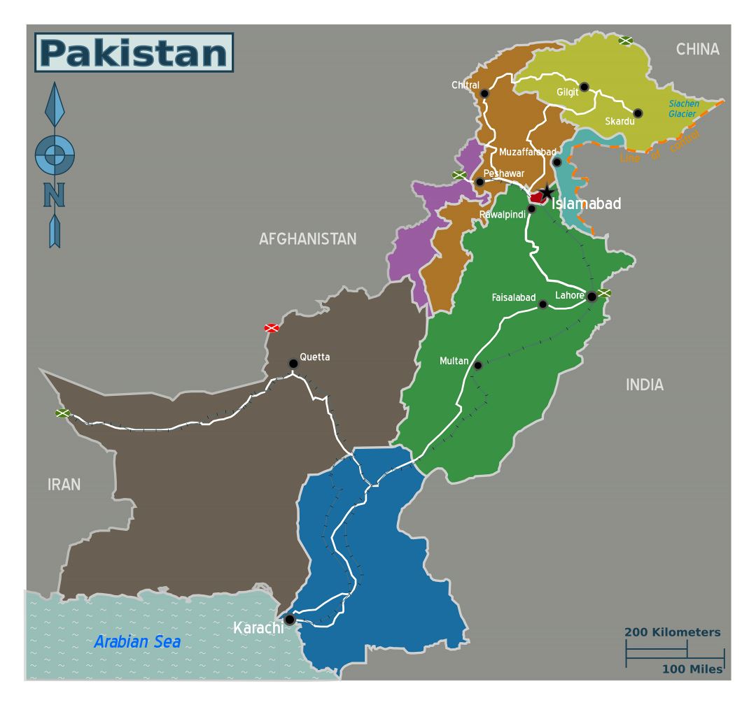 Grande mapa de regiones de Pakistán