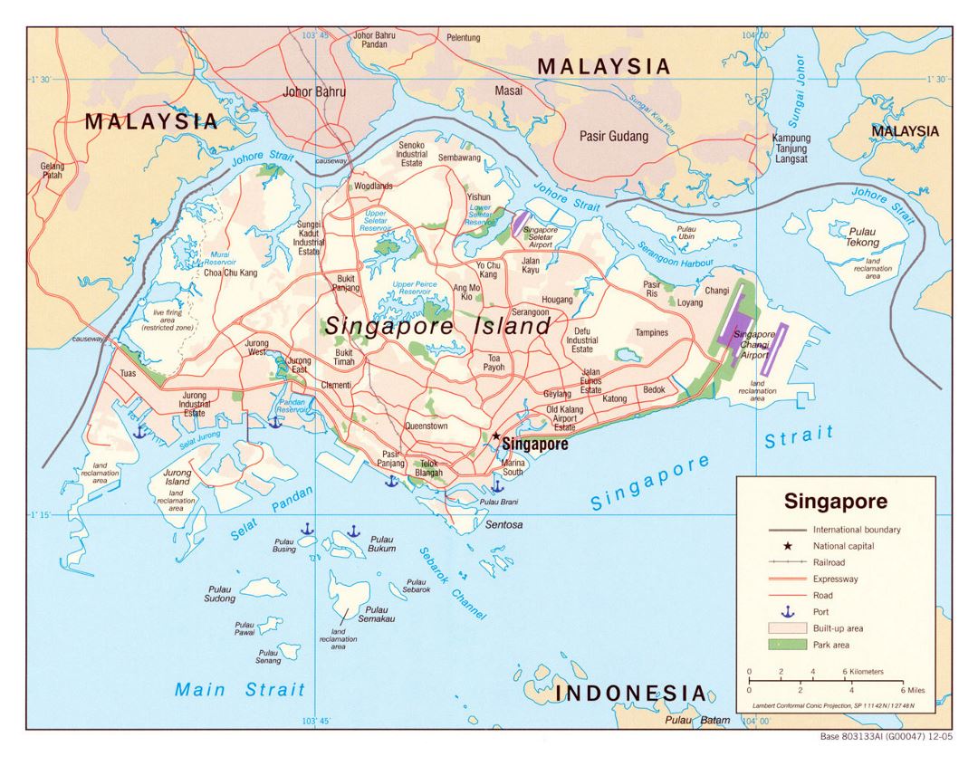 Detallado mapa político de Singapur con carreteras, ferrocarriles, aeropuertos, puertos marítimos y otras marcas - 2005