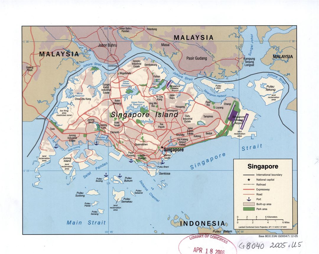Grande detallado mapa político de Singapur con carreteras, ferrocarriles, aeropuertos, puertos marítimos y otras marcas - 2005
