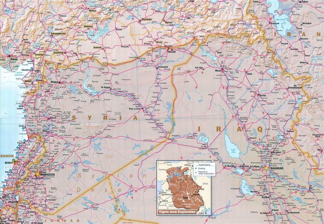 Grande mapa de Siria con relieve, carreteras, aeropuertos y otras marcas