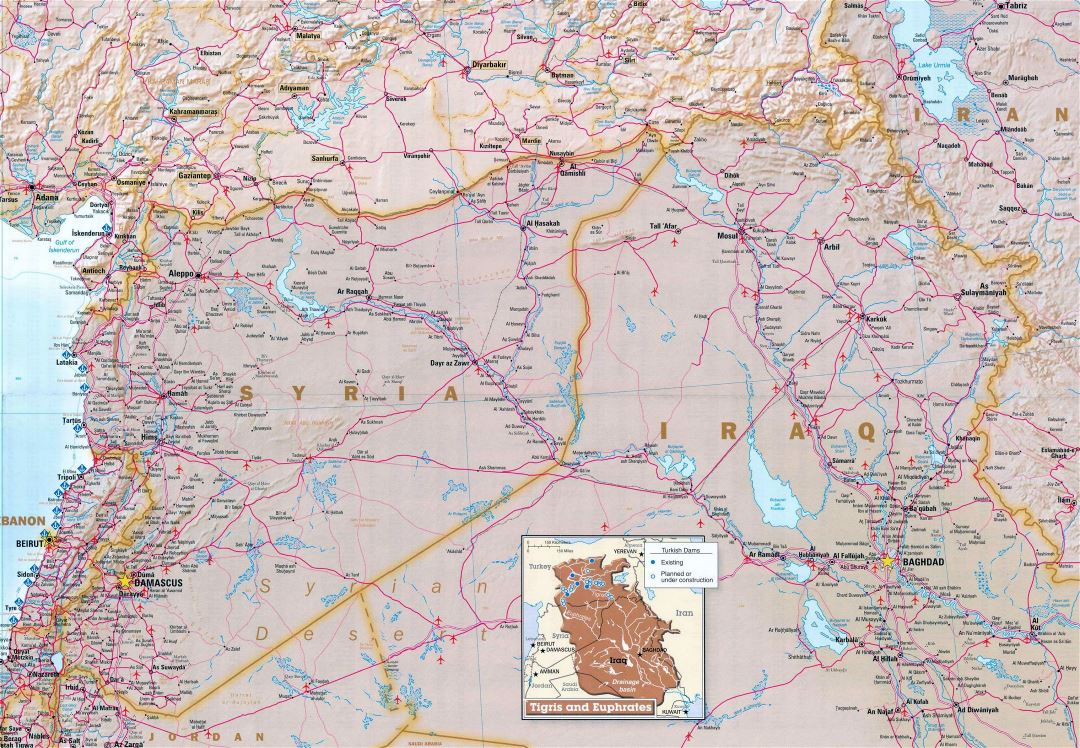 Grande mapa de Siria con relieve, carreteras, aeropuertos y otras marcas