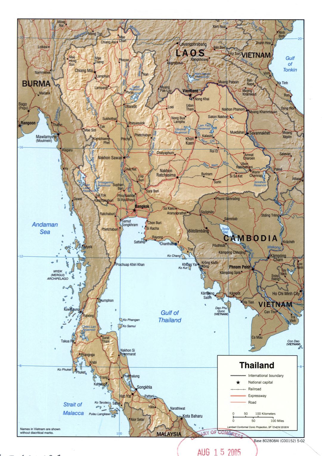 Grande detallado mapa político de Tailandia con relieve, carreteras, ferrocarriles y principales ciudades - 2002
