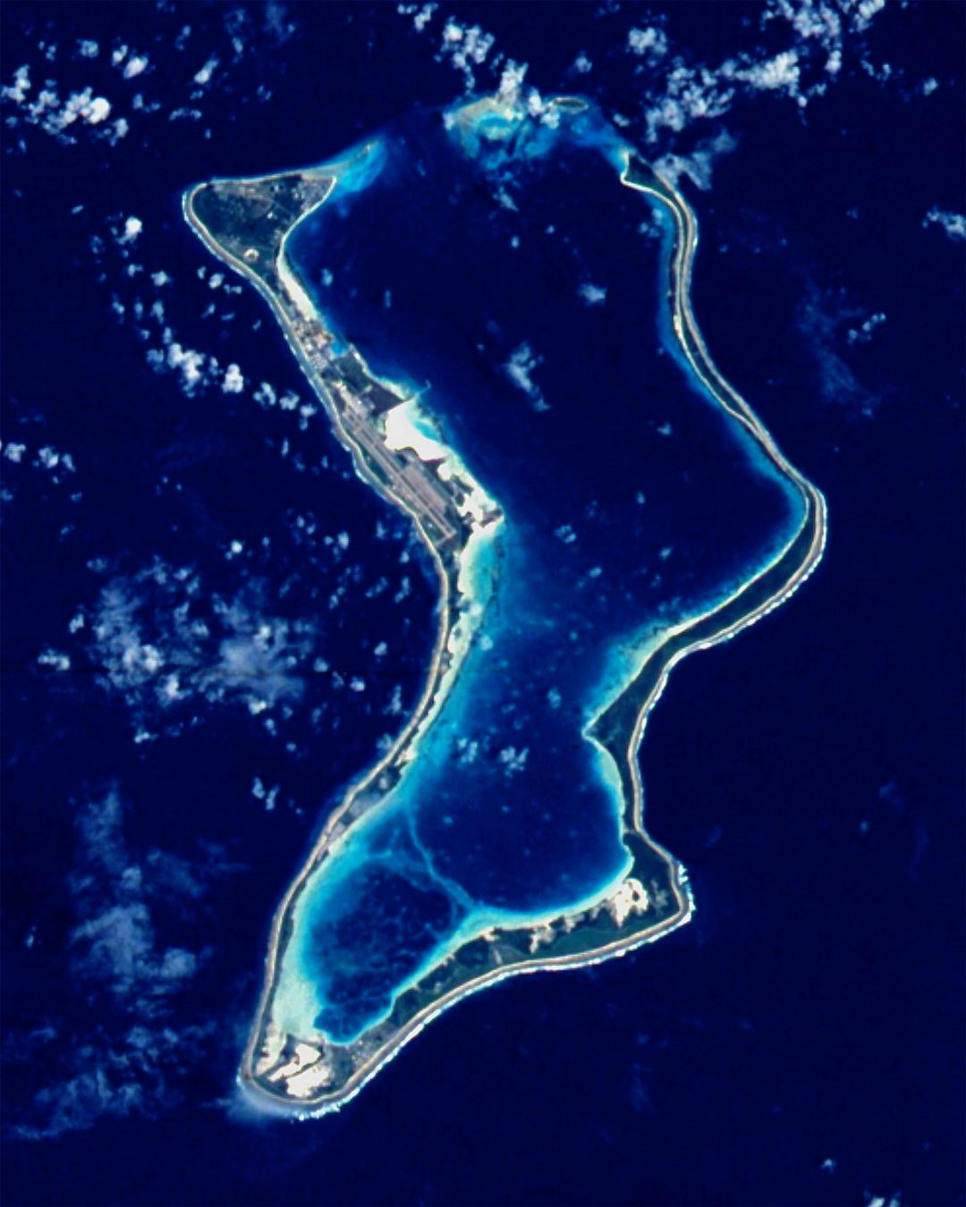 Detallado mapa satelital de isla Diego García