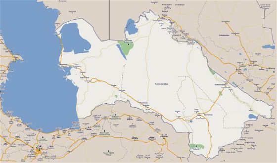 Grande mapa de carreteras de Turkmenistán con parques nacionales y ciudades