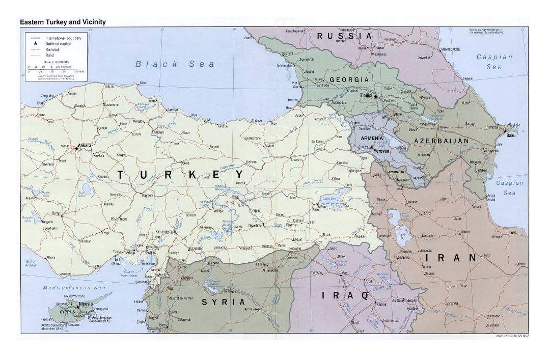 Grande mapa político del Turquía oriental y sus alrededores con carreteras, ferrocarriles y ciudades - 2002
