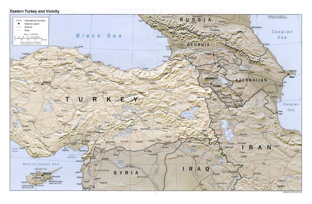 Grande mapa político del Turquía oriental y sus alrededores con relieve, carreteras, ferrocarriles y ciudades - 2002
