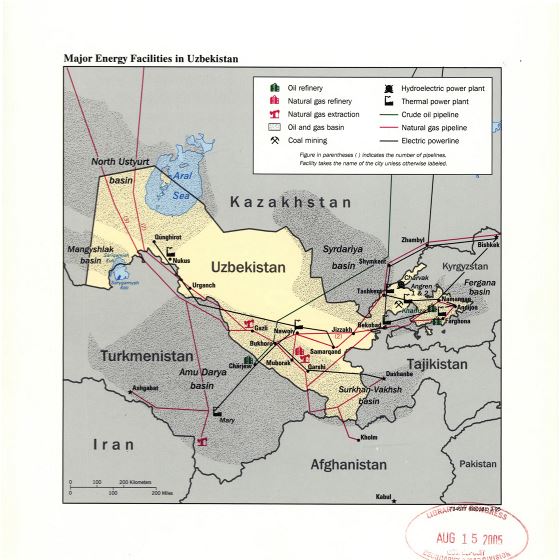Grande detallado mapa de principales instalaciones energéticas de Uzbekistán - 1995