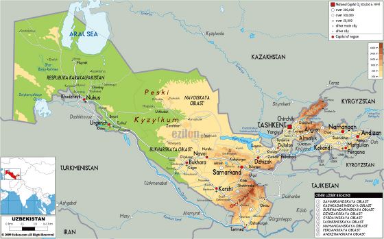Grande mapa físico de Uzbekistán con carreteras, ciudades y aeropuertos