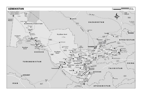 Grande mapa político y administrativo de Uzbekistán con carreteras, ferrocarriles, ciudades y otras marcas