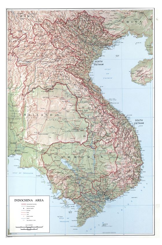 Grande detallado mapa político de Indochina con relieve, carreteras, ferrocarriles, ciudades y otras marcas - 1970