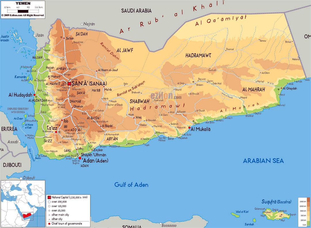 Grande mapa físico de Yemen con carreteras, ciudades y aeropuertos