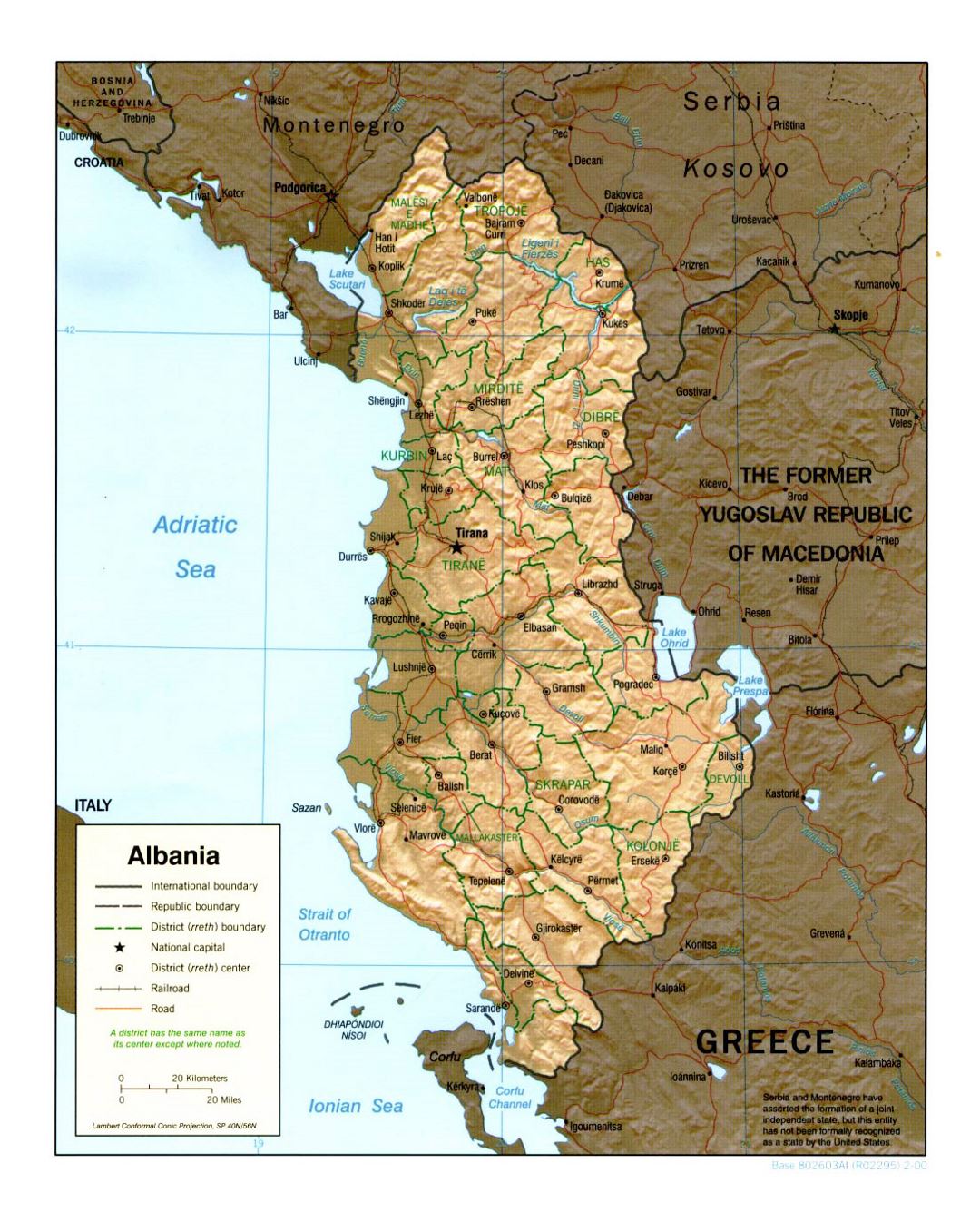 Mapa político y administrativo detallada de Albania con alivio - 2000