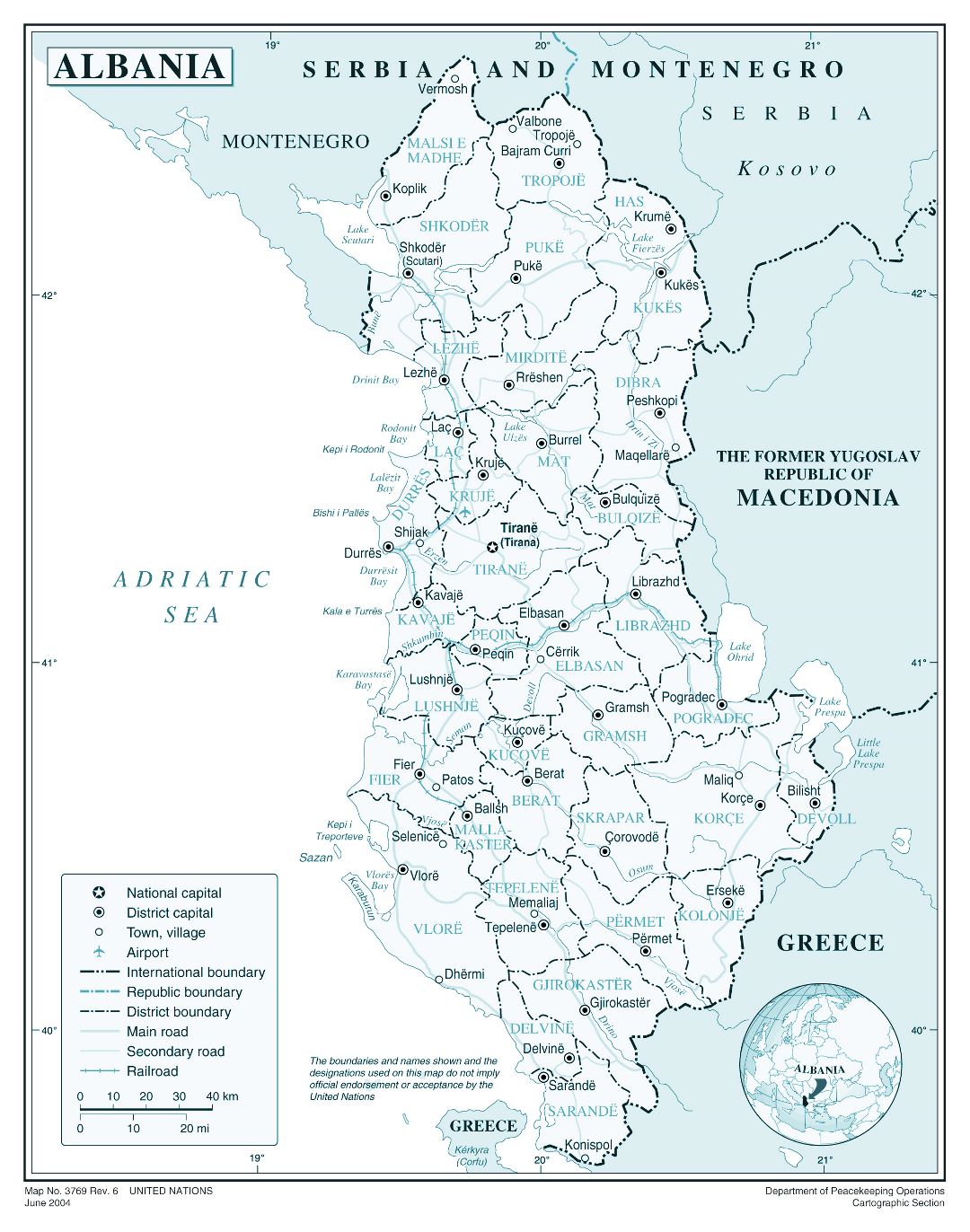 Mapa político y administrativo detallada grande de Albania con las carreteras, las principales ciudades y aeropuertos