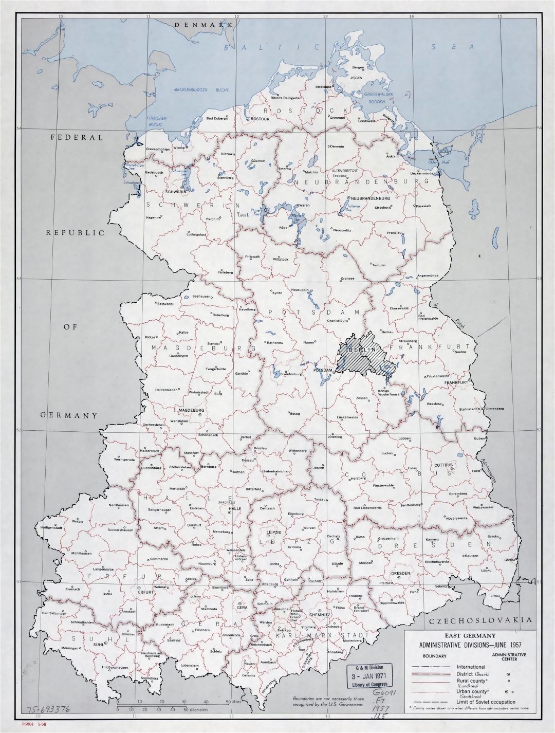 Ampliación de las divisiones administrativas mapa de Alemania del Este - 1958