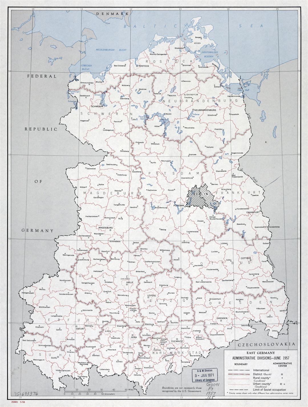 Gran escala Alemania Oriental divisiones administrativas mapa - 1958