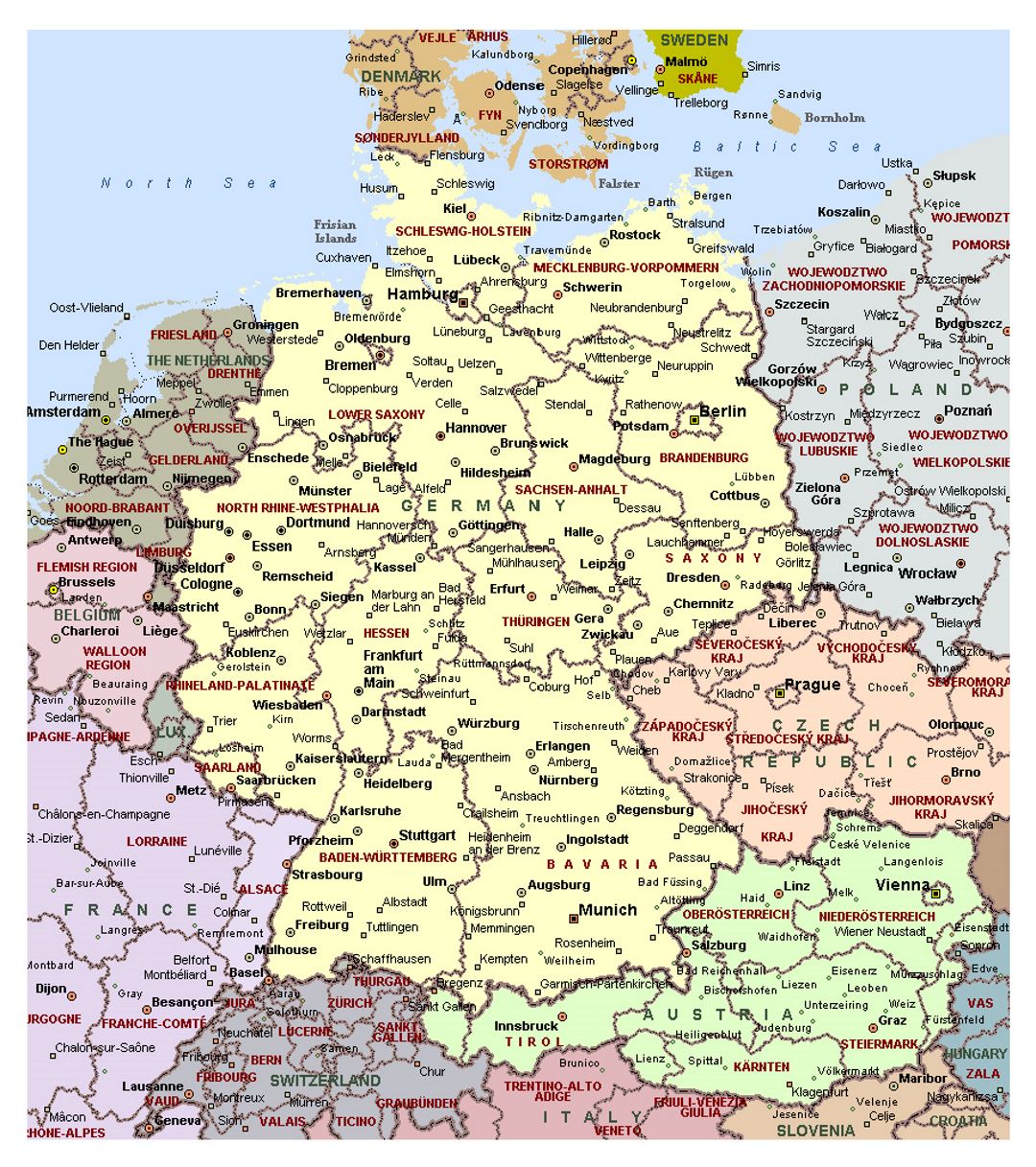 Mapa político detallado de Alemania con las divisiones administrativas y ciudades principales