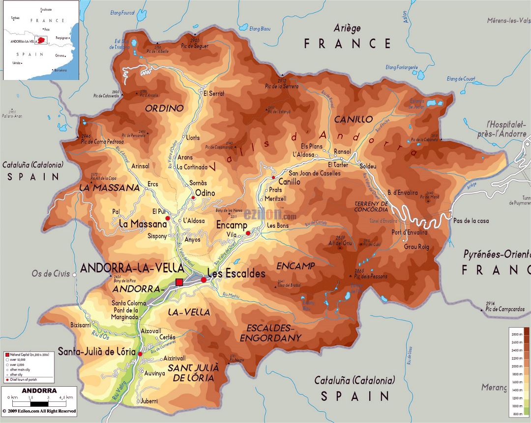 Mapa físico grande de Andorra con los caminos y ciudades