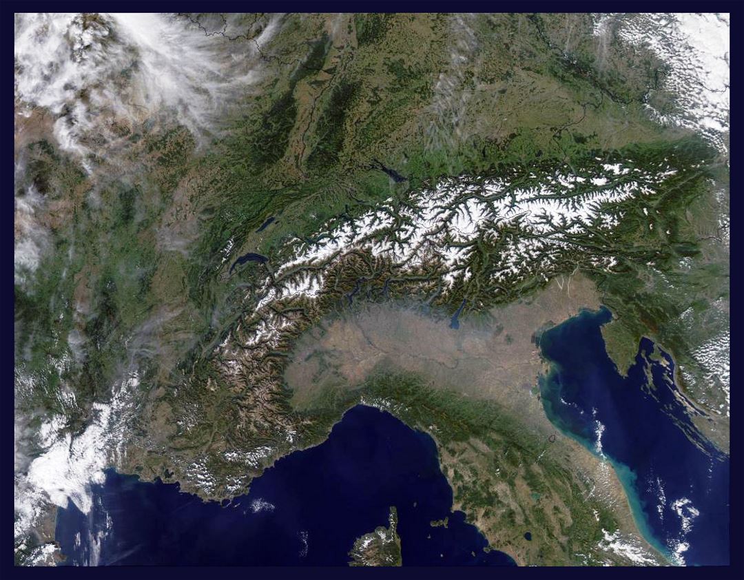 Mapa de satélite (imagen, foto) de los Alpes