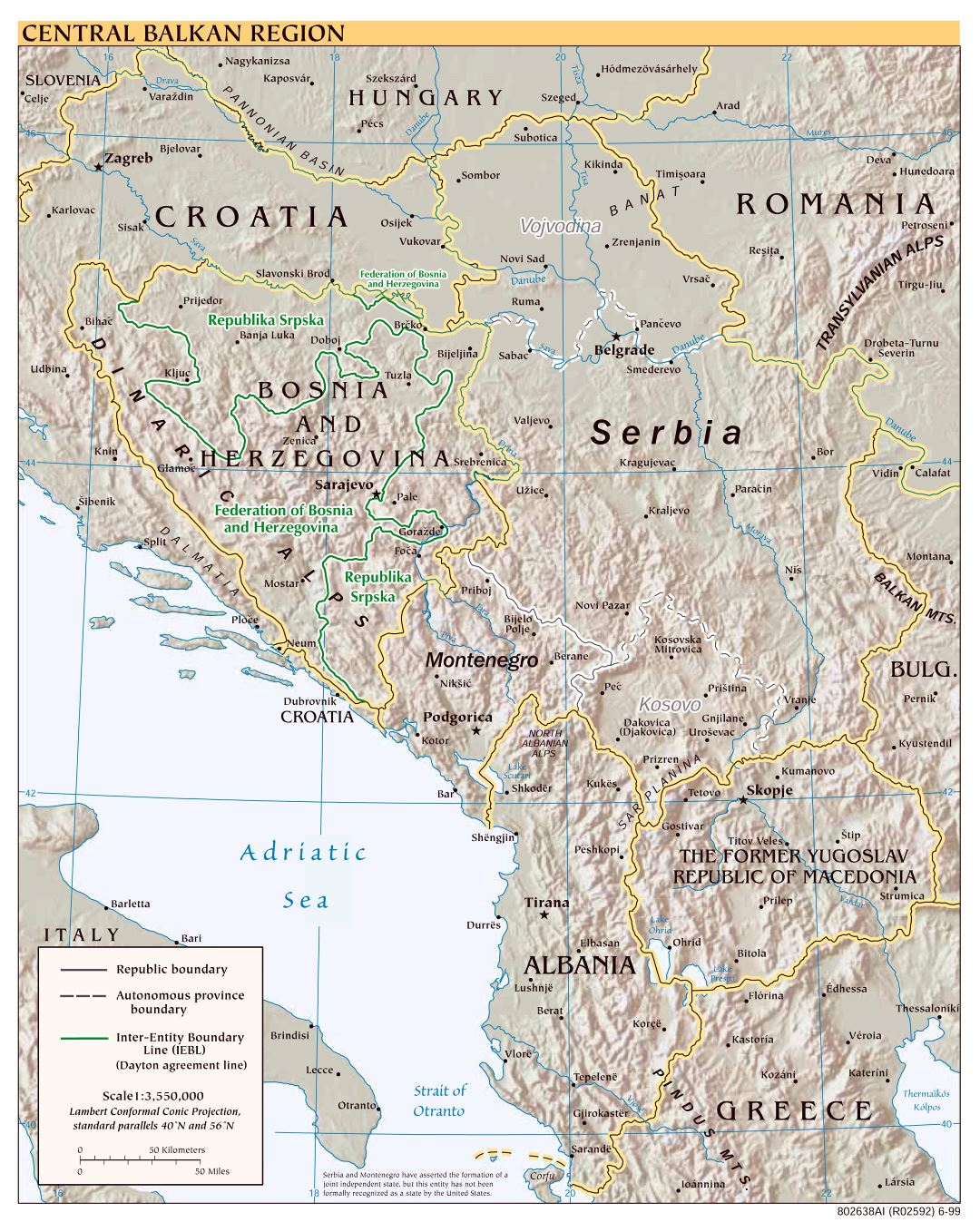 Mapa político a gran escala de la Región Central de los Balcanes con alivio, las carreteras y las principales ciudades - 1999
