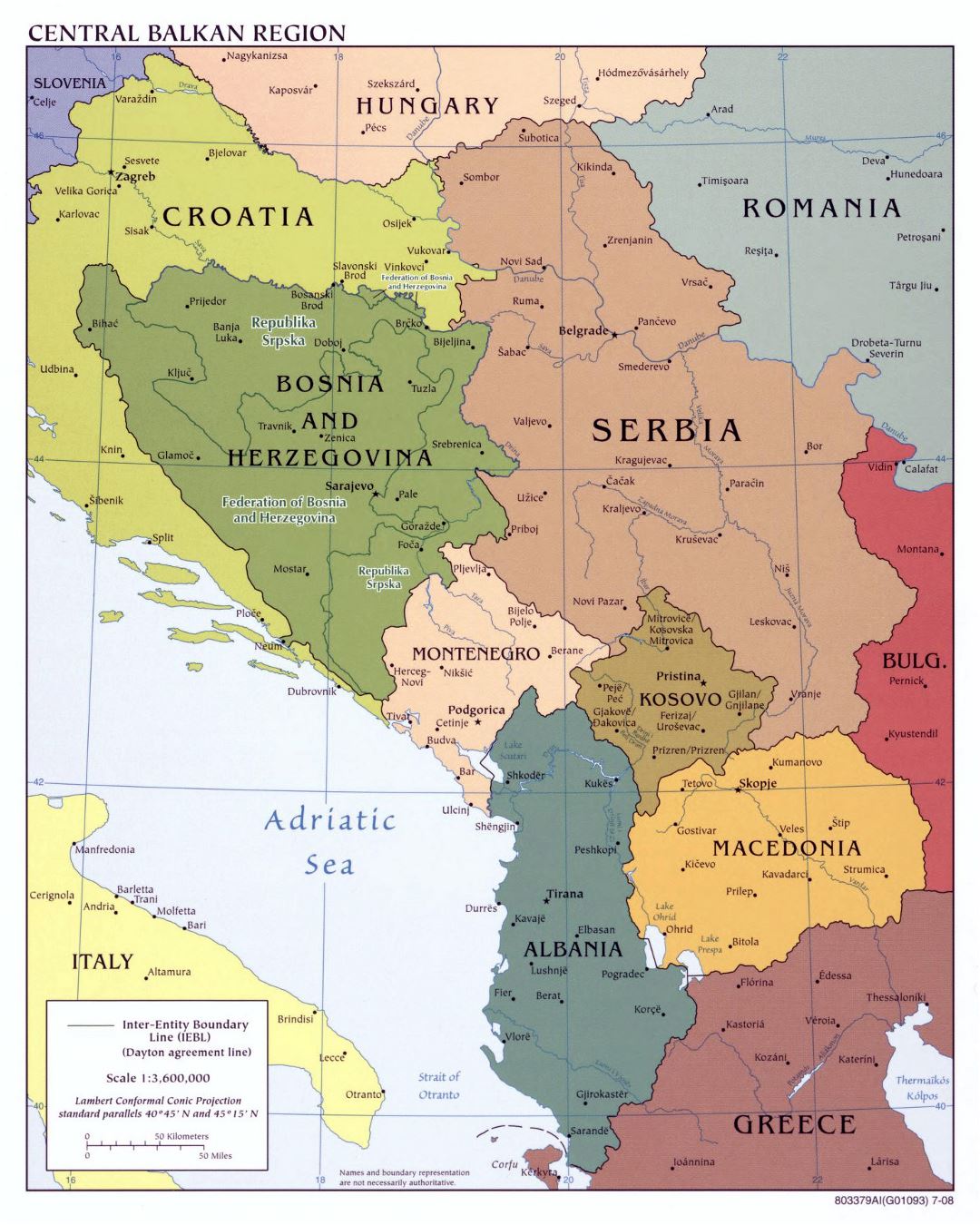 Mapa político grande de la Región Central de los Balcanes con las principales ciudades - 2008