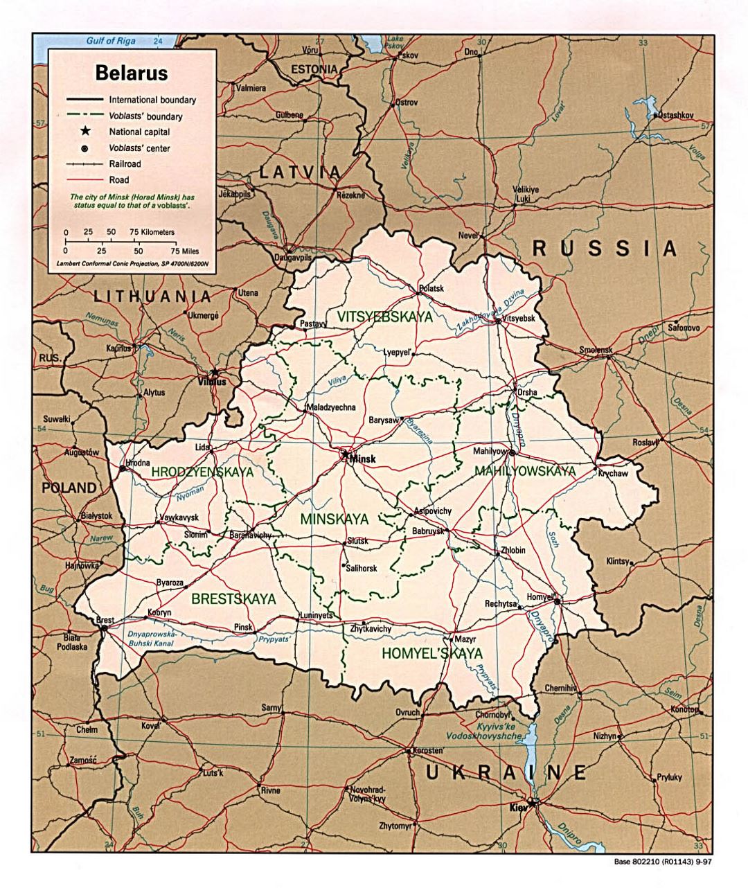 Mapa político y administrativo grande de Bielorrusia con carreteras y las principales ciudades - 1997