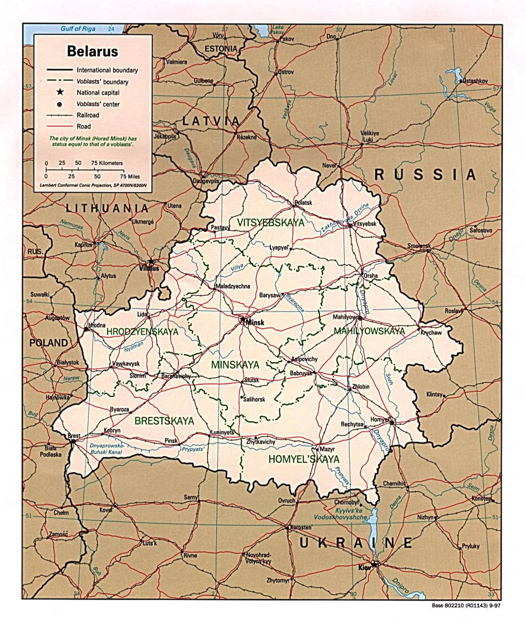 Mapa político y administrativo grande de Bielorrusia con carreteras y las principales ciudades - 1997