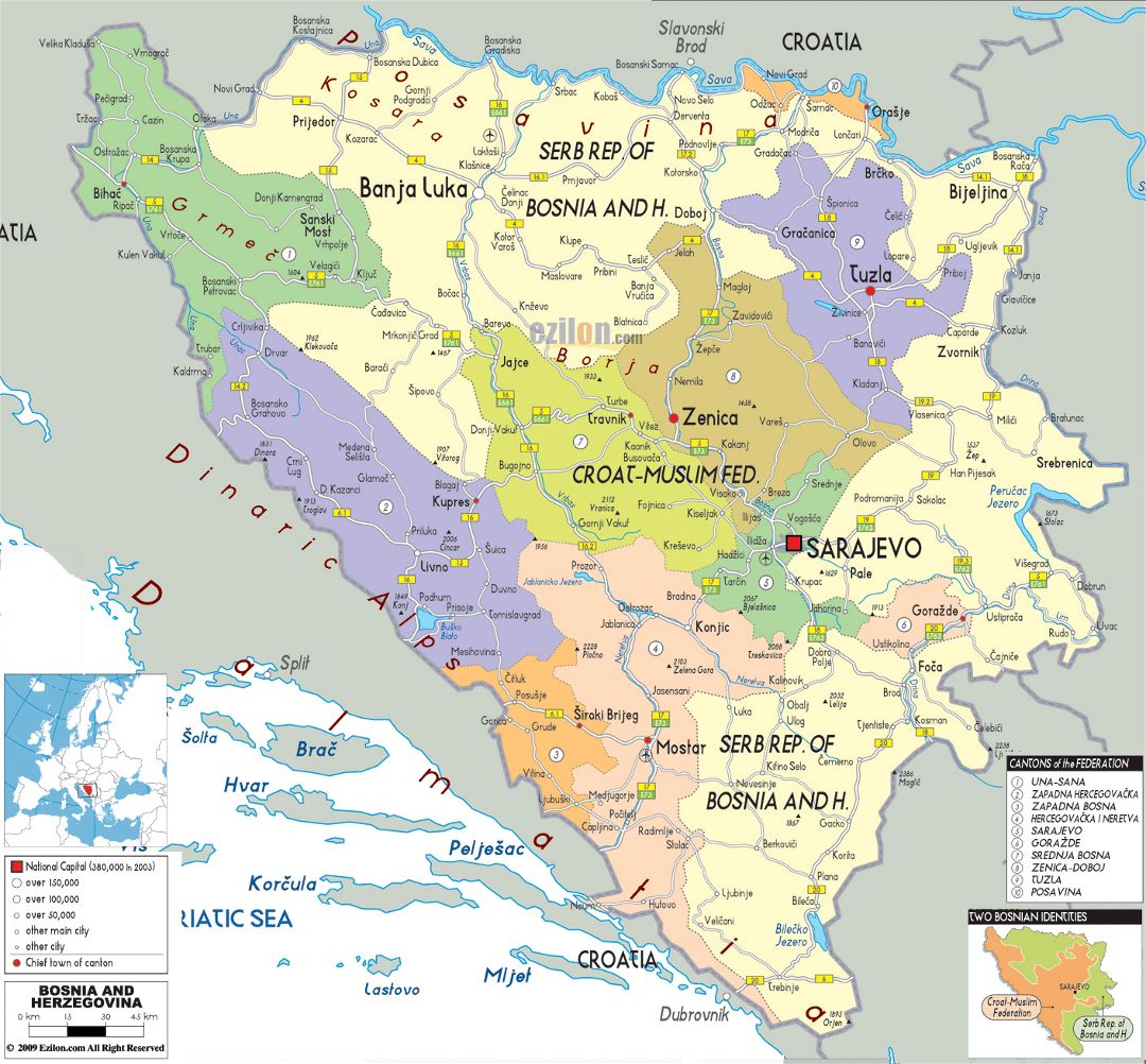 Mapa político y administrativo grande de Bosnia y Herzegovina con carreteras, ciudades y aeropuertos