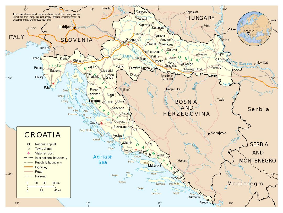 Mapa político grande de Croacia con carreteras, ciudades y aeropuertos