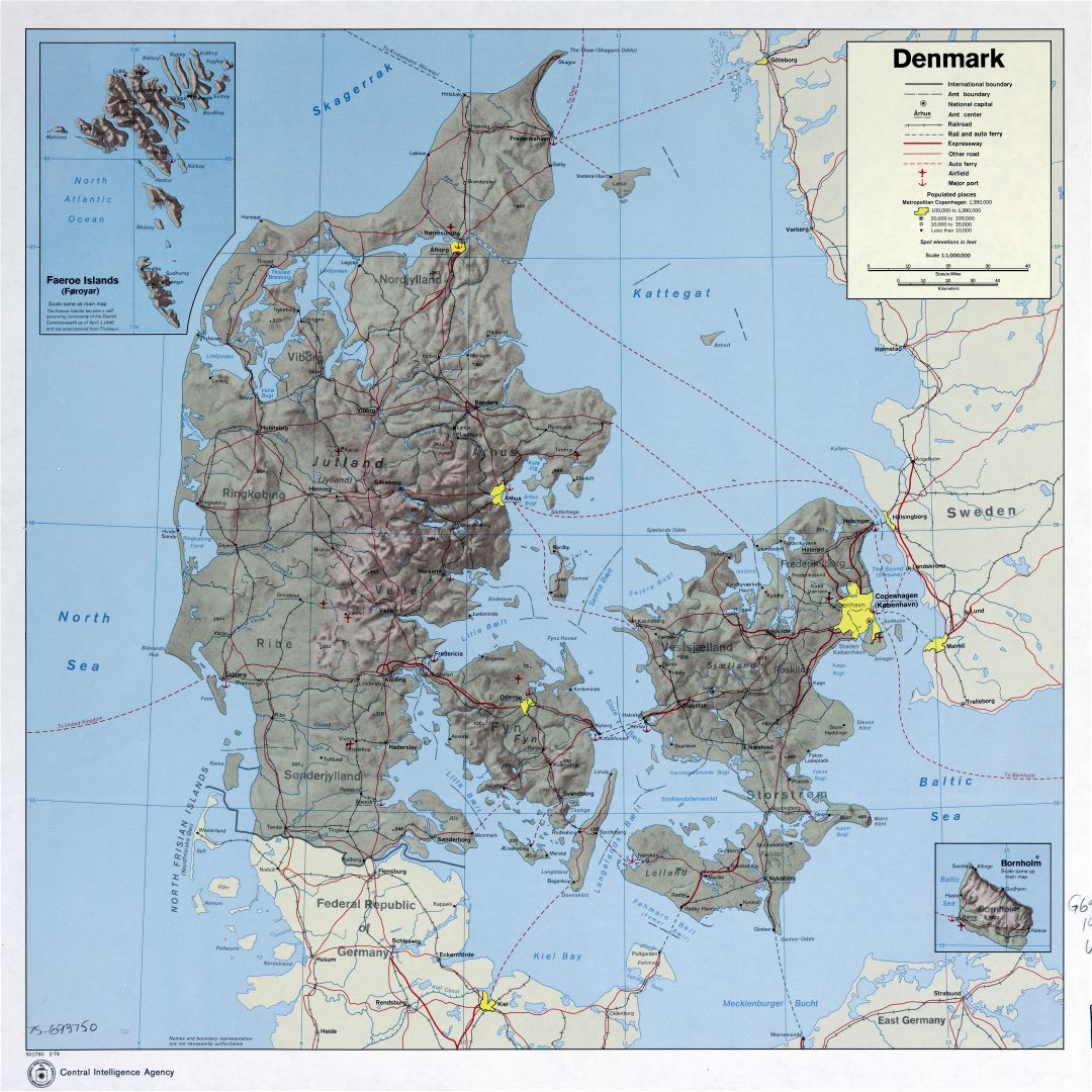 Mapa político y administrativo a gran escala de Dinamarca con alivio, carreteras, ferrocarriles, aeropuertos, puertos marítimos y ciudades - 1974