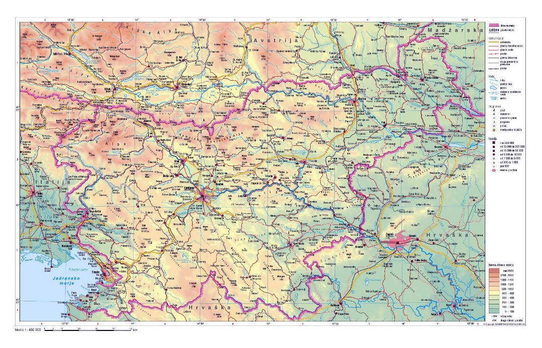 Mapa físico de Eslovenia con carreteras y ciudades