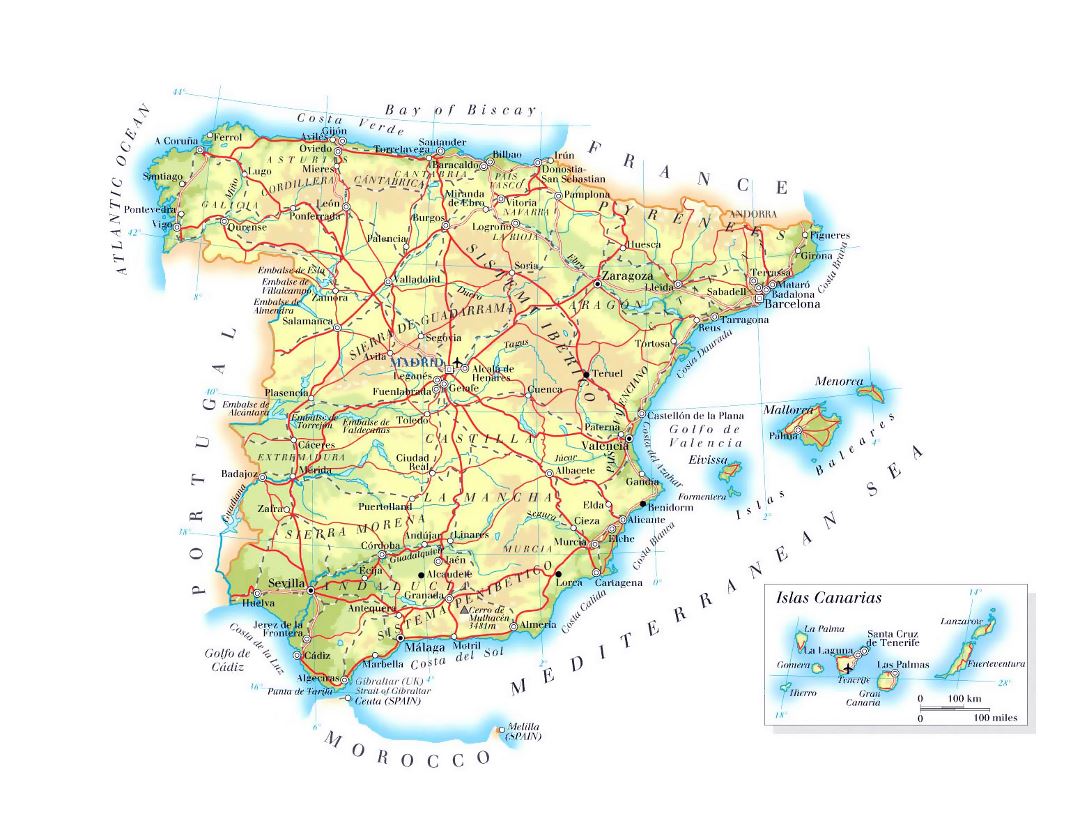 Detallado mapa de elevación de España con carreteras, principales ciudades y aeropuertos
