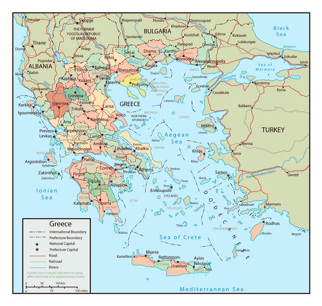 Mapa político y administrativo grande de Grecia con las carreteras y ciudades principales