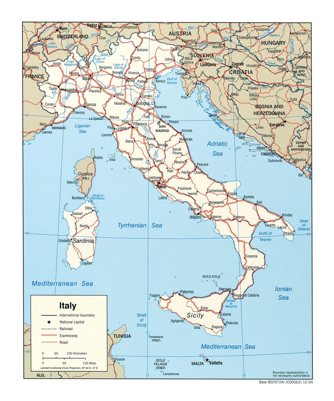 Grande mapa político de Italia, con carreteras, ferrocarriles y las principales ciudades - 2004