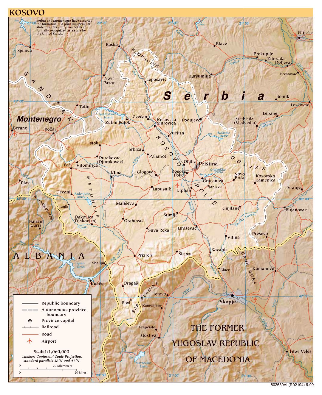 Grande detallada mapa política de Kosovo con alivio, carreteras, ferrocarriles, aeropuertos y ciudades - 1999