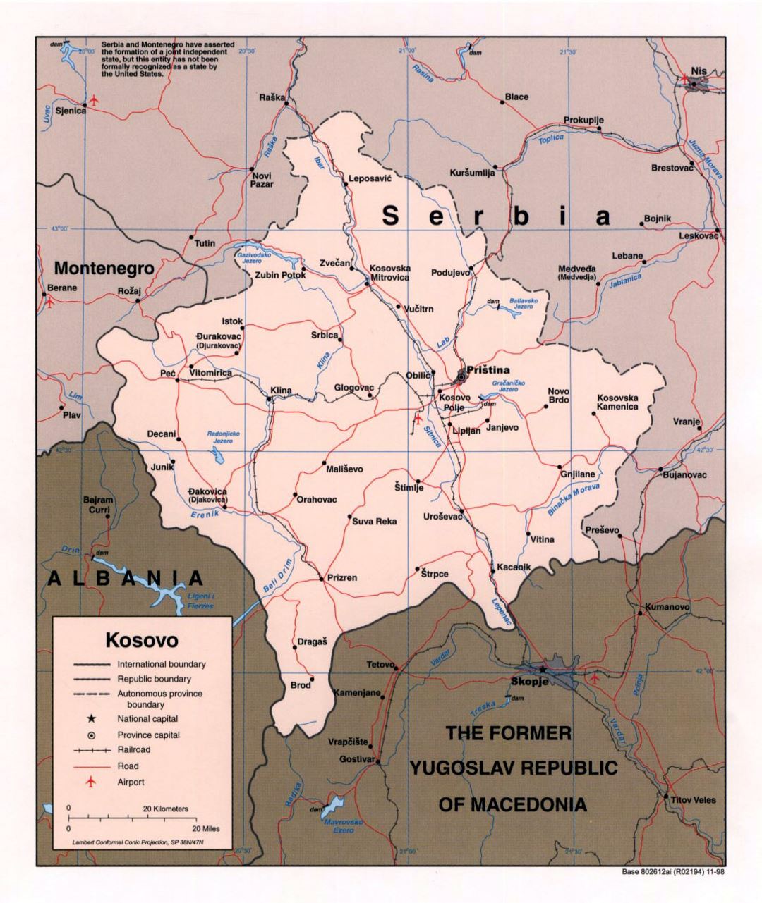 Mapa político detallado de Kosovo con carreteras, ferrocarriles, principales ciudades y aeropuertos - 1998