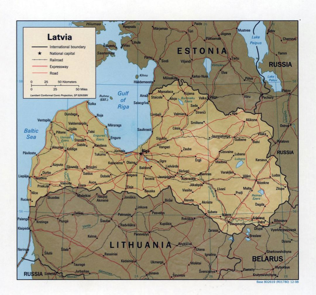 Grande mapa político de Letonia con alivio, carreteras y principales ciudades - 1998