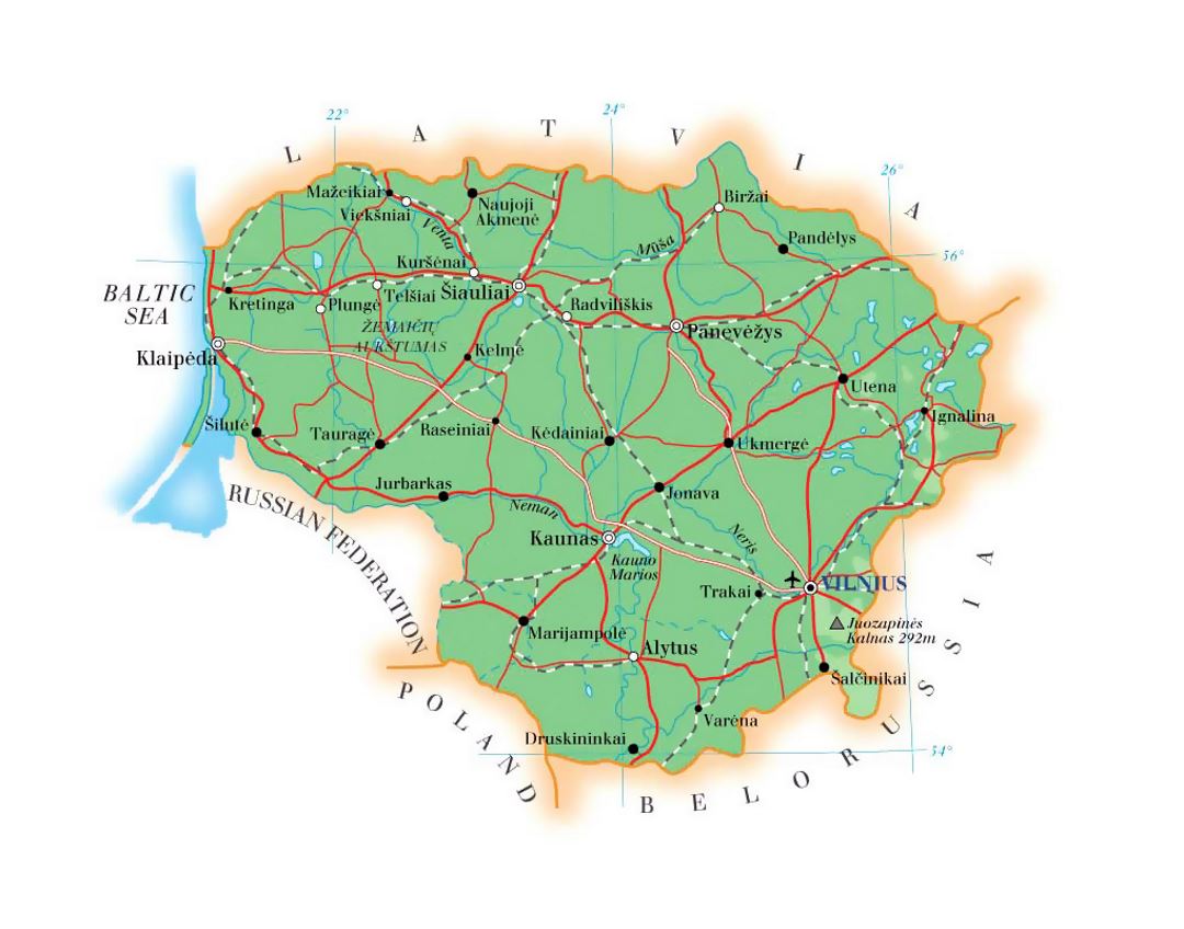 Detallado mapa de elevación de Lituania con carreteras, ferrocarriles, aeropuertos y principales ciudades