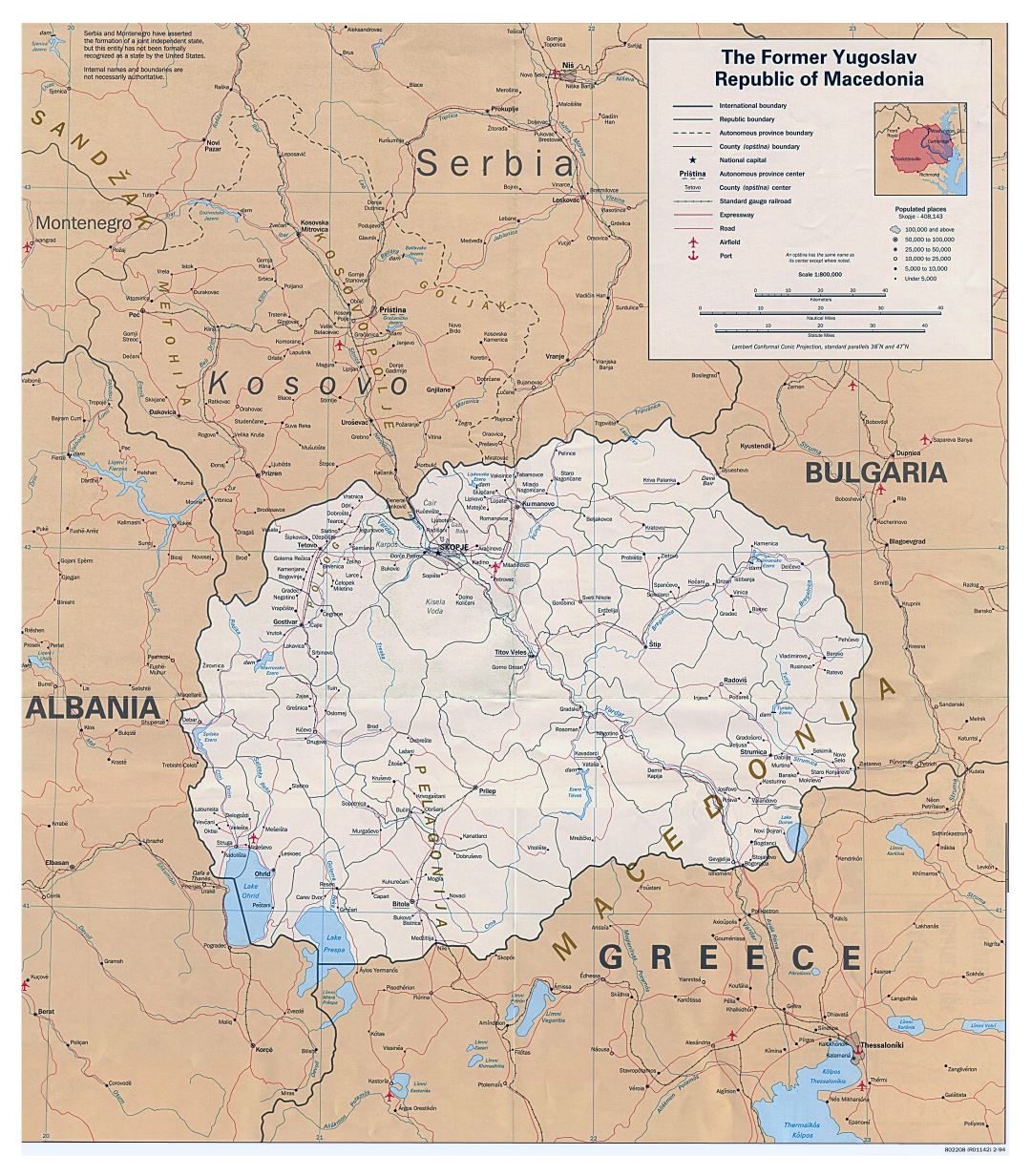 Grande detallado mapa política de Macedonia con carreteras, ferrocarriles, aeropuertos y ciudades - 1994