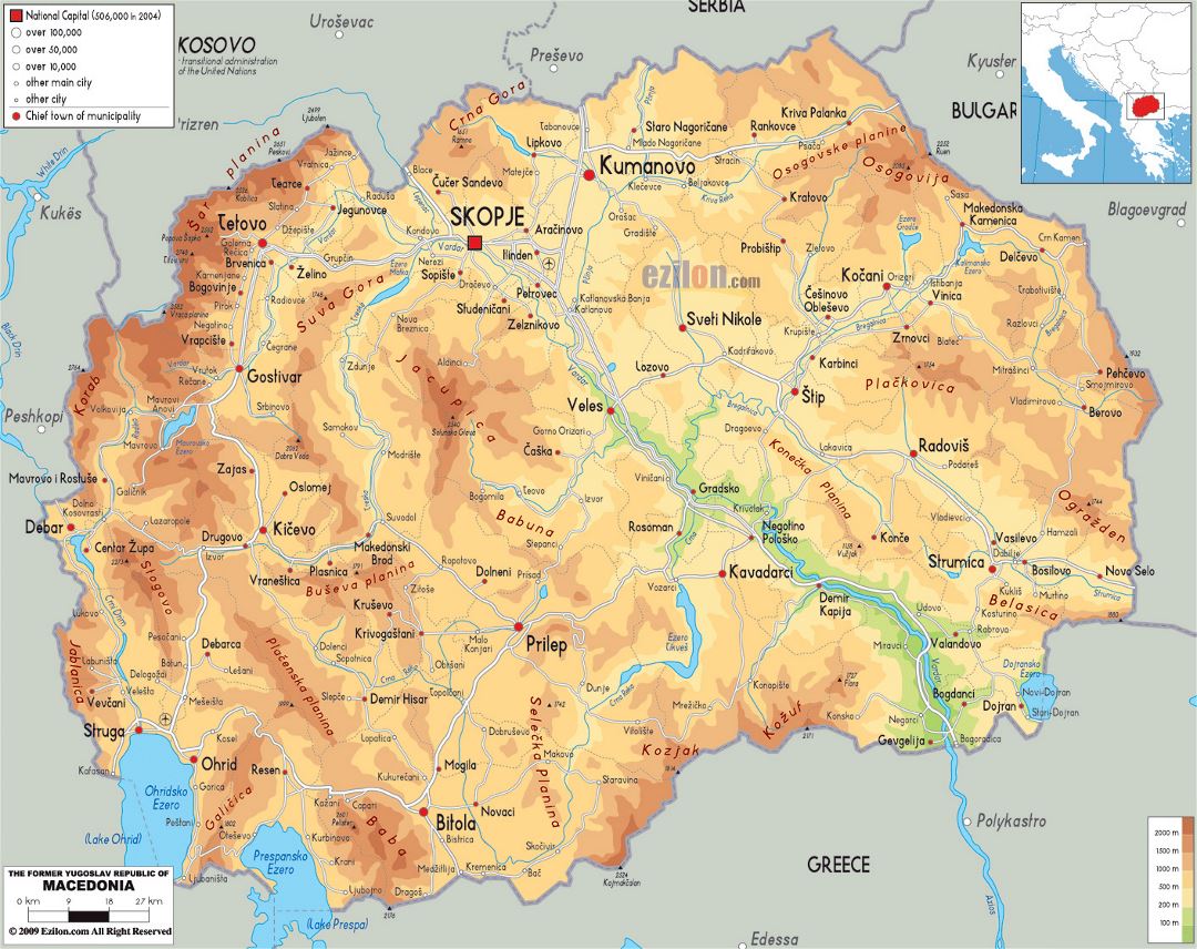 Grande mapa físico de Macedonia con carreteras, ciudades y aeropuertos