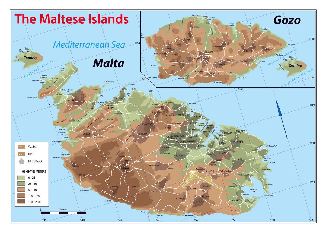 A gran escala mapa de elevación de Malta y Gozo con otras marcas