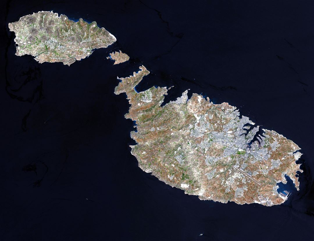Grande detallado mapa por satélite de Malta y Gozo