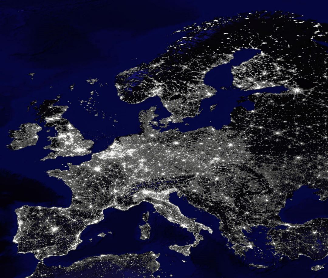 Mapa grande de Europa en la noche