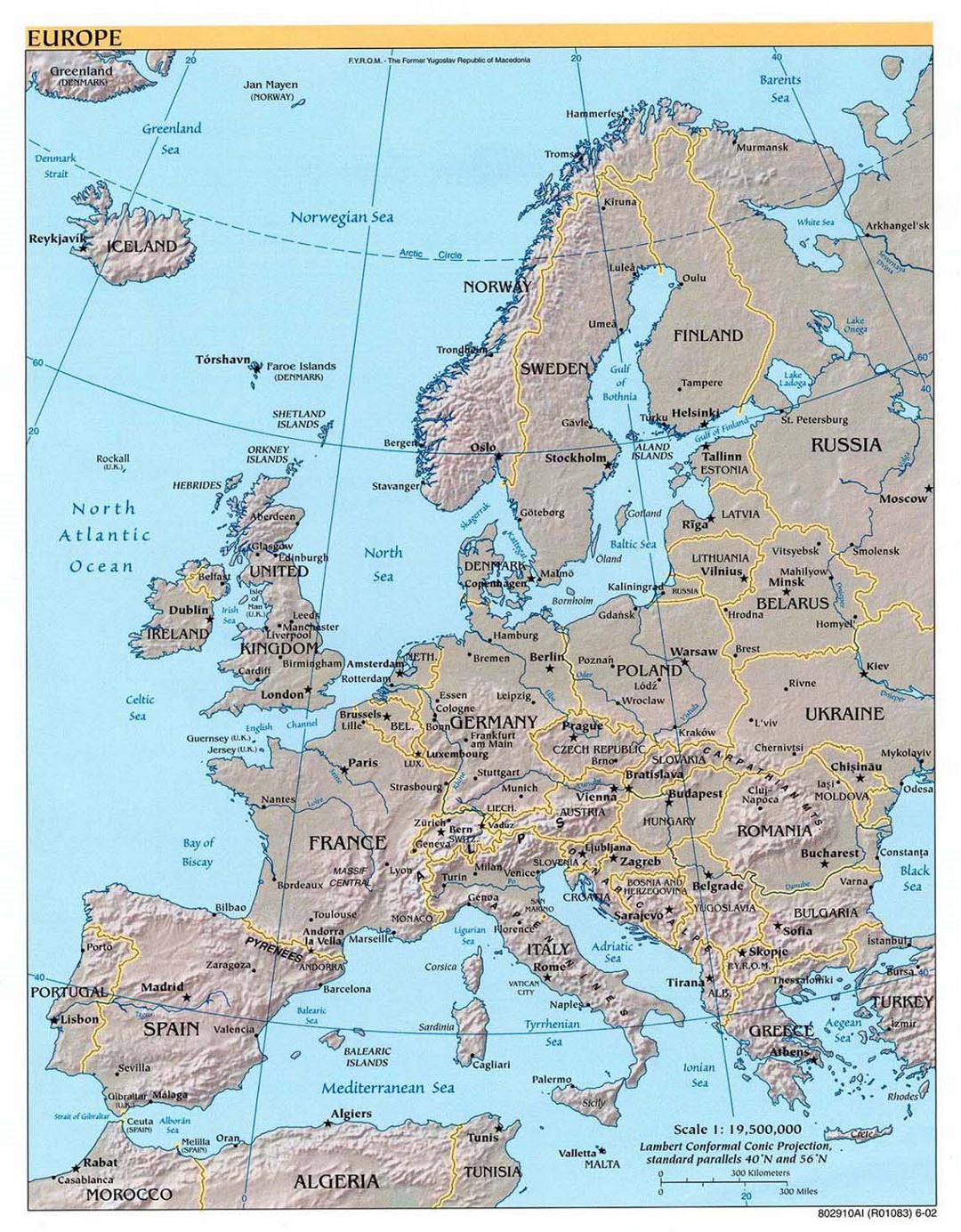 Mapa político detallado de Europa con alivio - 2002